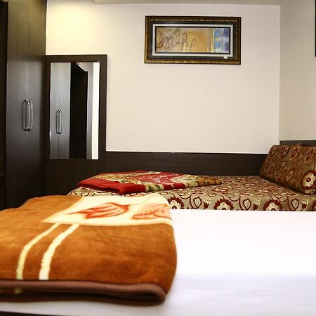 Hotel Abhinandan Inn Джайпур Екстер'єр фото