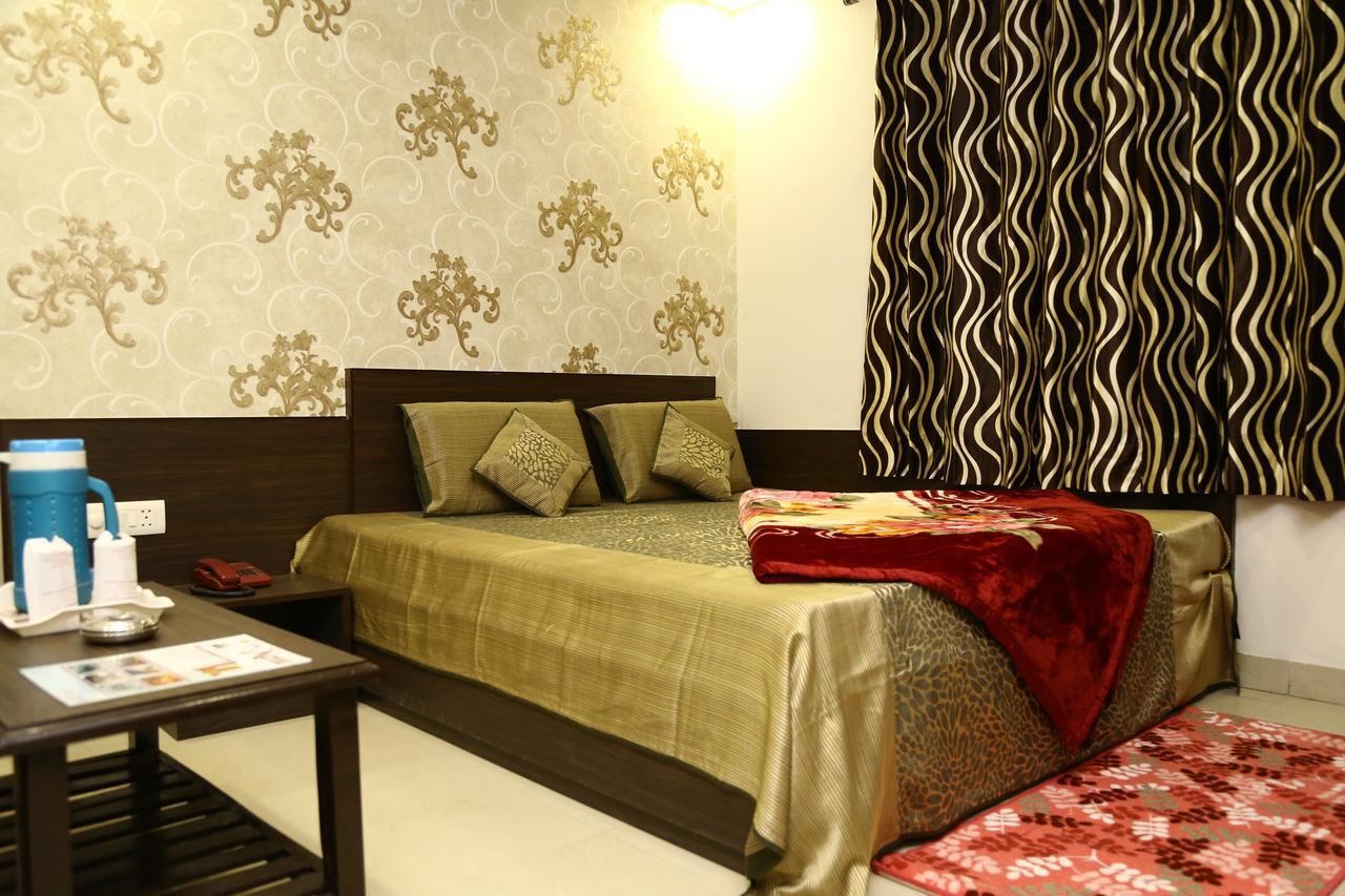 Hotel Abhinandan Inn Джайпур Екстер'єр фото